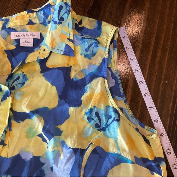 Liz Claiborne Blue and Yellow Patterned Blouse - Picture 4 of 6